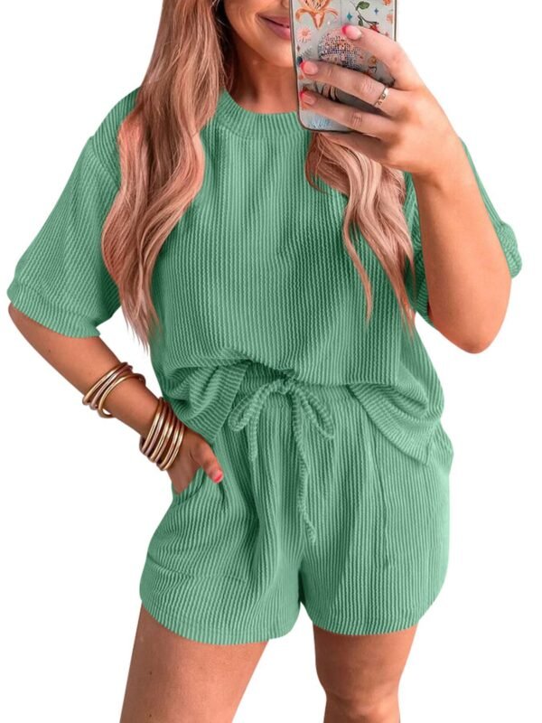 Short-sleeved Wavy Round Neck Top Elastic Waist Shorts Two-piece Set - Image 9